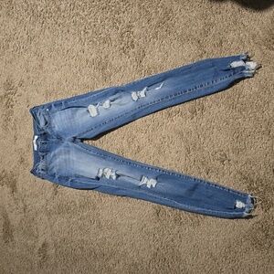 NWOT ladies KanCan jeans with rips skinny blue jeans size 1 waist 24 😍